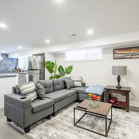 Basement Master Bedroom Μισισάουγκα Εξωτερικό φωτογραφία